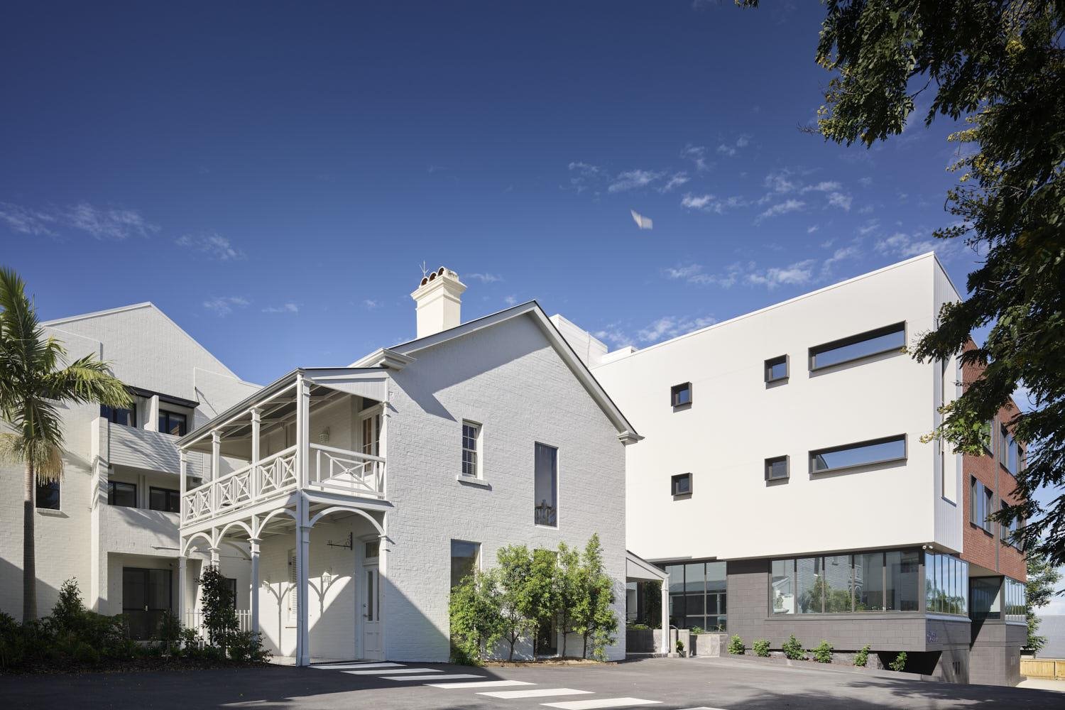 Photo of Bryden Street entrance at Avive Clinic Brisbane